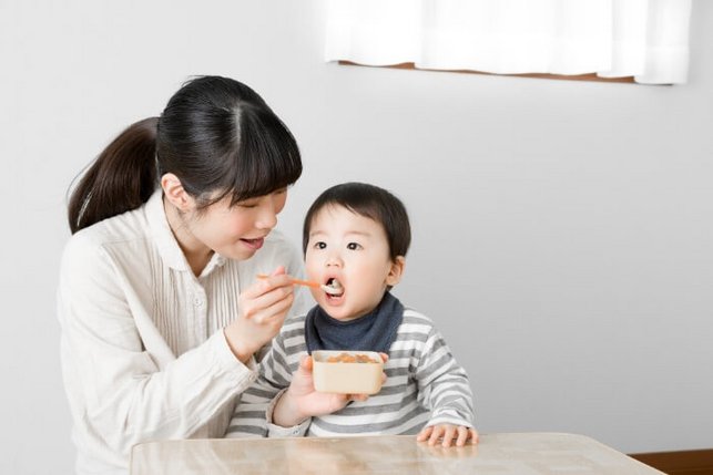 Việc xây dựng lịch sinh hoạt cho bé 8 tháng rất quan trọng.